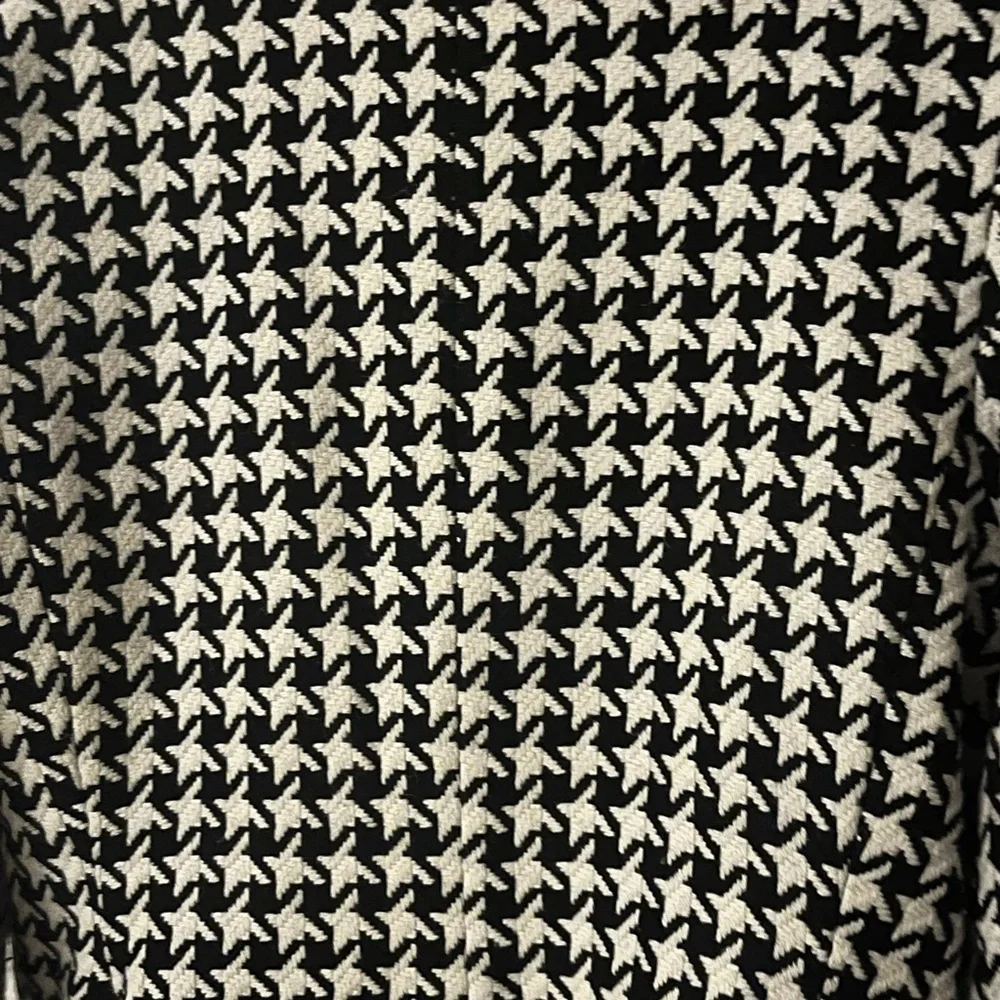 SALE🎁Talbots black and off white wool jacket/blazer in size 12. Very chic. - Picture 13 of 14